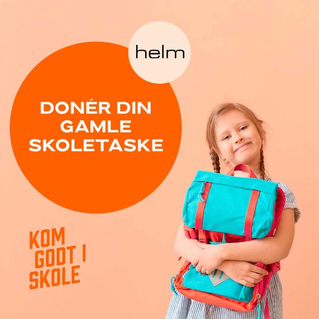Pige med sin skoletaske