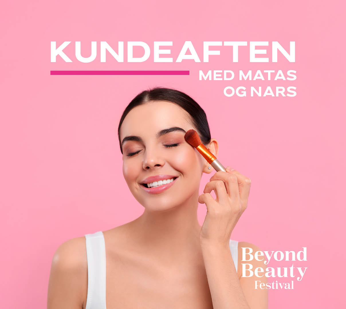 kvinde sidder med shampoo bar i hånden